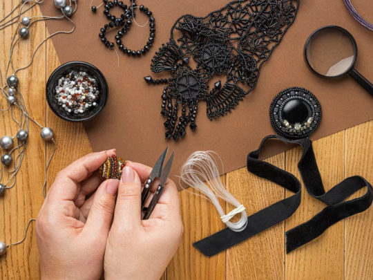 Chic and Unique: Stay Fashion Forward with Handcrafted Jewelry Trends