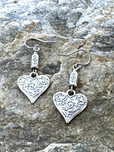 Load image into Gallery viewer, Vintage Heart Earrings