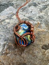 Load image into Gallery viewer, Labradorite and Copper Swirl Pendant