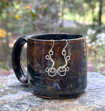 Load image into Gallery viewer, Glass chilli Earrings