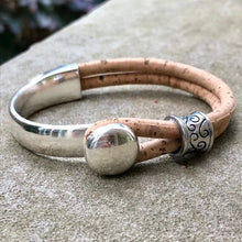 Load image into Gallery viewer, Portuguese Cork Button Bracelet
