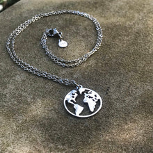 Load image into Gallery viewer, Delicate Globe Necklace