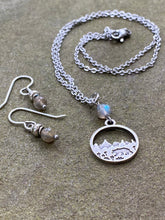 Load image into Gallery viewer, Earring and Necklace Set