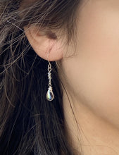 Load image into Gallery viewer, Czech Glass Drop Earrings