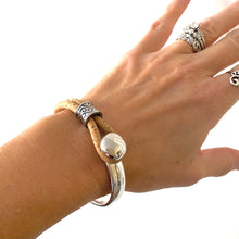 Load image into Gallery viewer, Portuguese Cork Button Bracelet