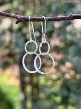 Load image into Gallery viewer, Simple Double Circle Earrings