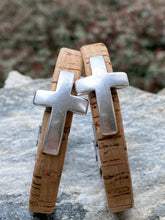 Load image into Gallery viewer, Cork Cross Bracelet