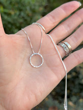 Load image into Gallery viewer, Simple Circle Necklace