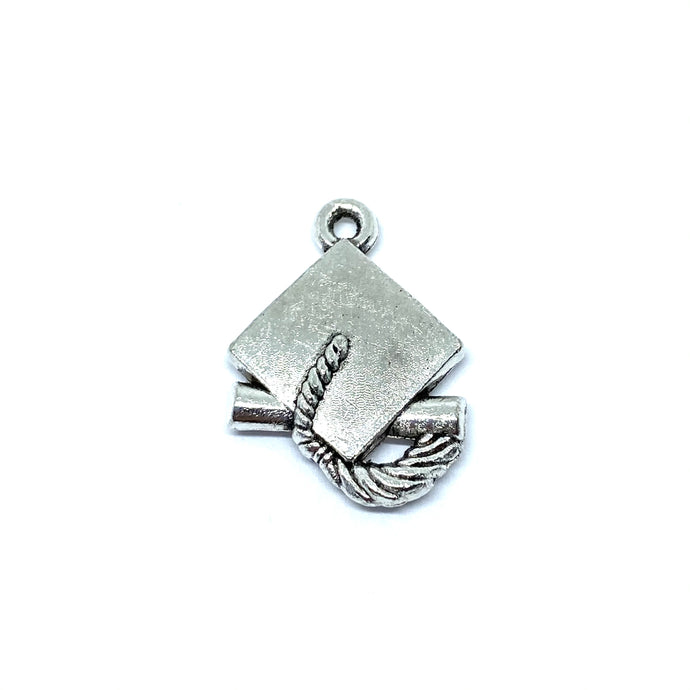 terling Silver Chain 3D Diploma And Graduation Cap Pendant